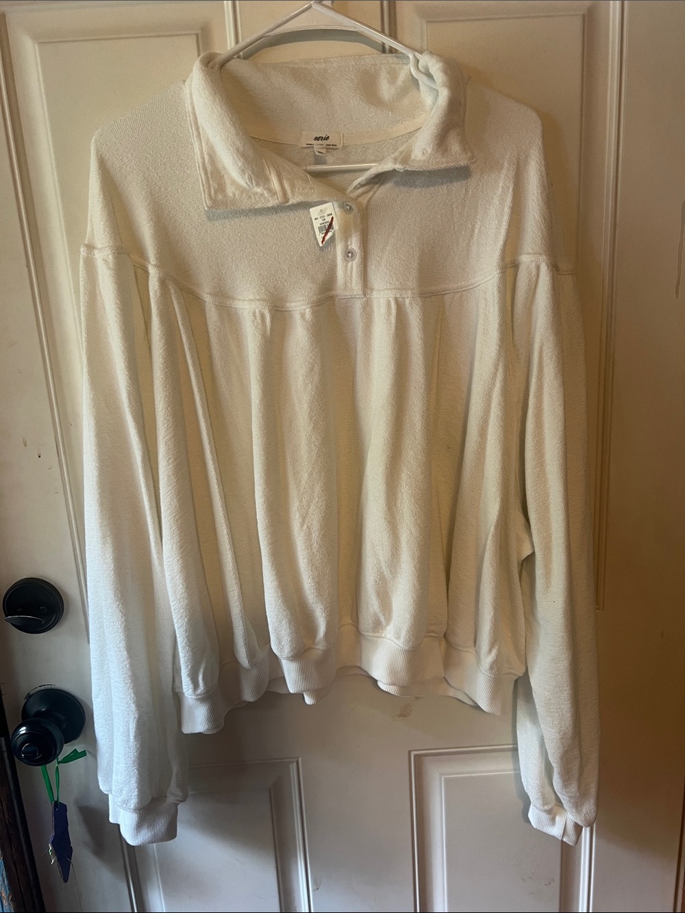 Aerie White Plush Quarter-Button Pullover Sweatshirt/shirt size large NWT